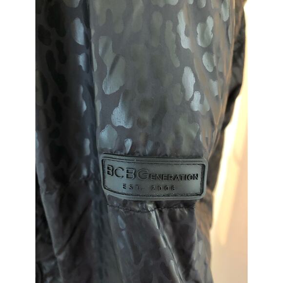 NWT BCBGeneration Hooded Midweight Puffer Jacket in Black/Leopard size XS - Picture 8 of 11